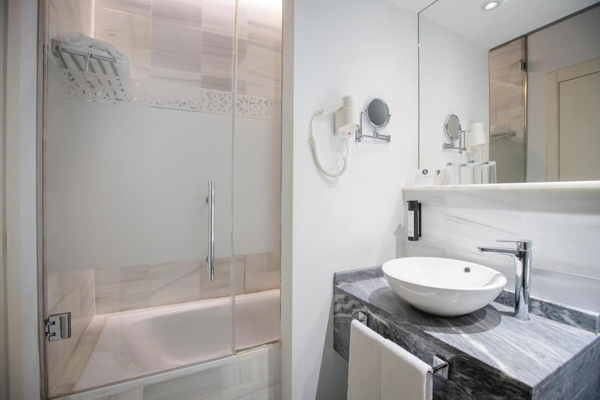 Soho Boutique Capuchinos & Spa — Photos 2